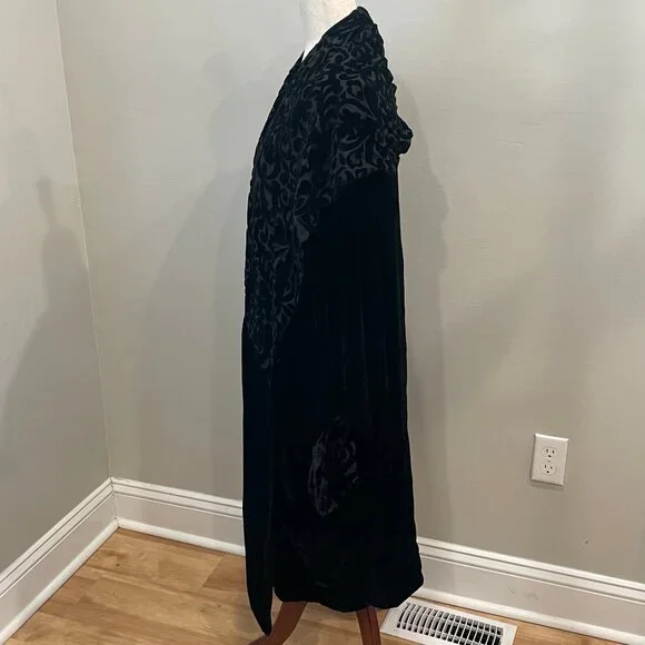 Vintage Black Velvet Burnout Opera Coat c1980s - Picture 3 of 7